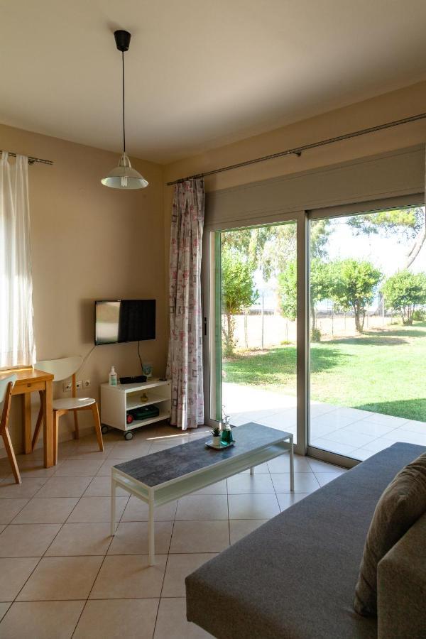 Brunello Seaside Apartments Lefkada City ภายนอก รูปภาพ